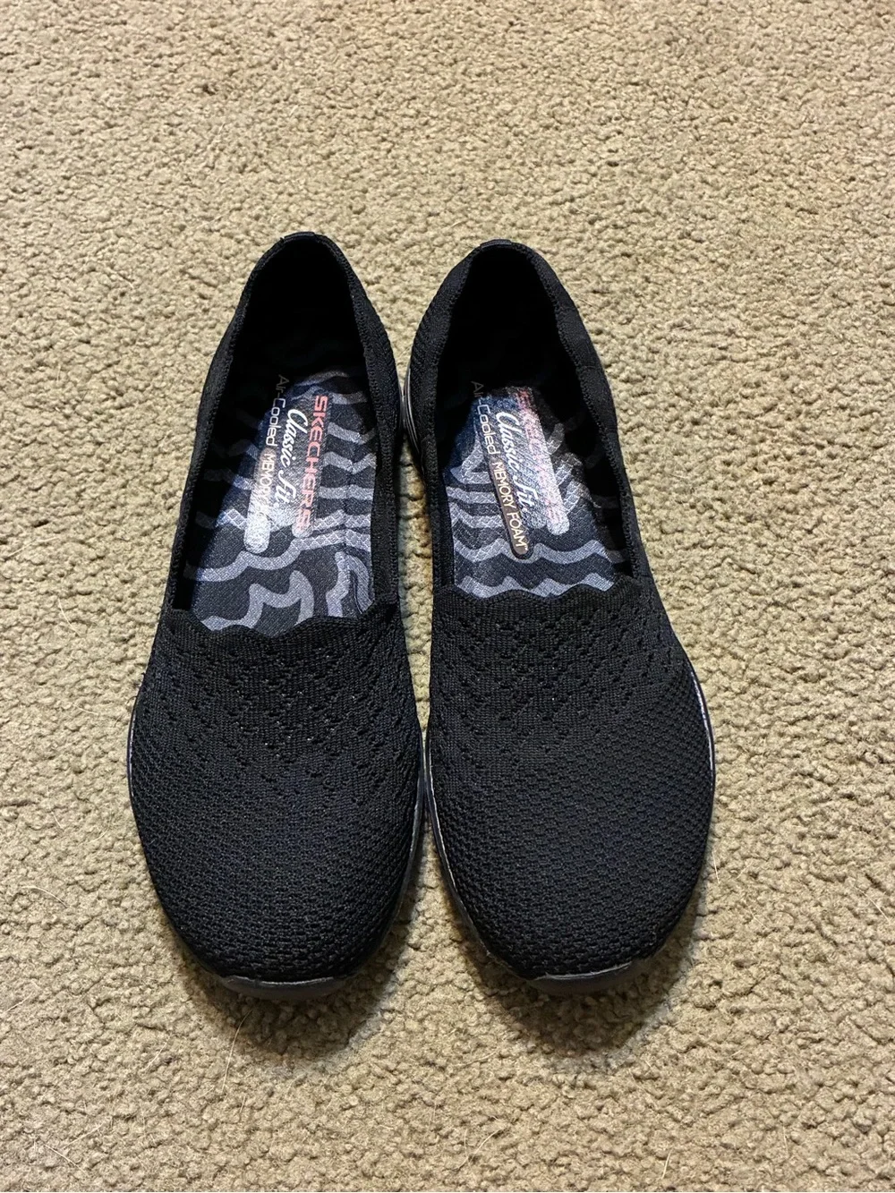 Skechers Women's Black Slip-On Flat Air-Cooled Memory Foam Round Toe US 7 Shoes